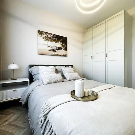 Balcony & Parking, Modern Elegant Apartment! Near Tram Breslau Exterior foto