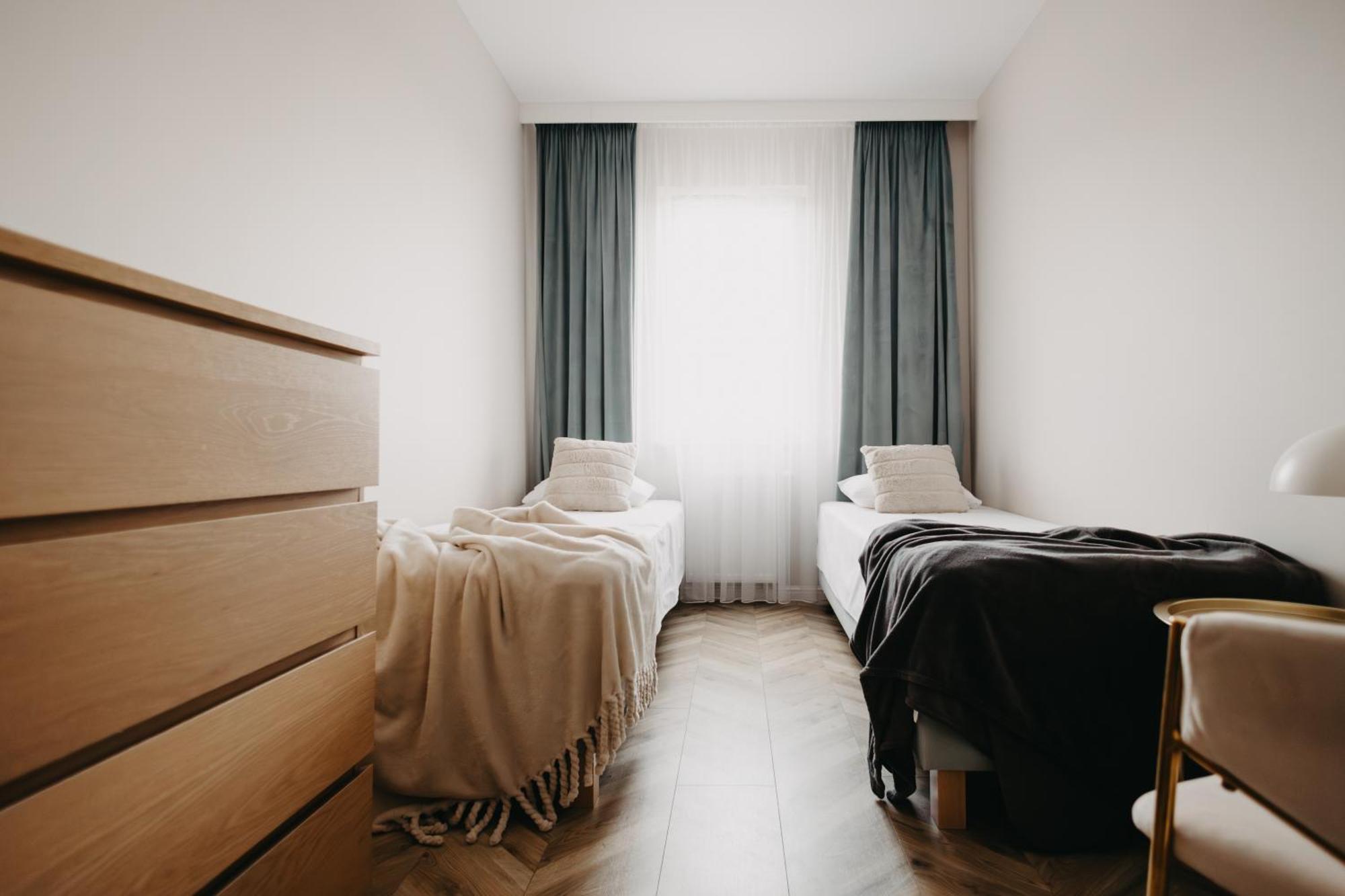 Leilighet Balcony & Parking, Modern Elegant Apartment! Near Tram