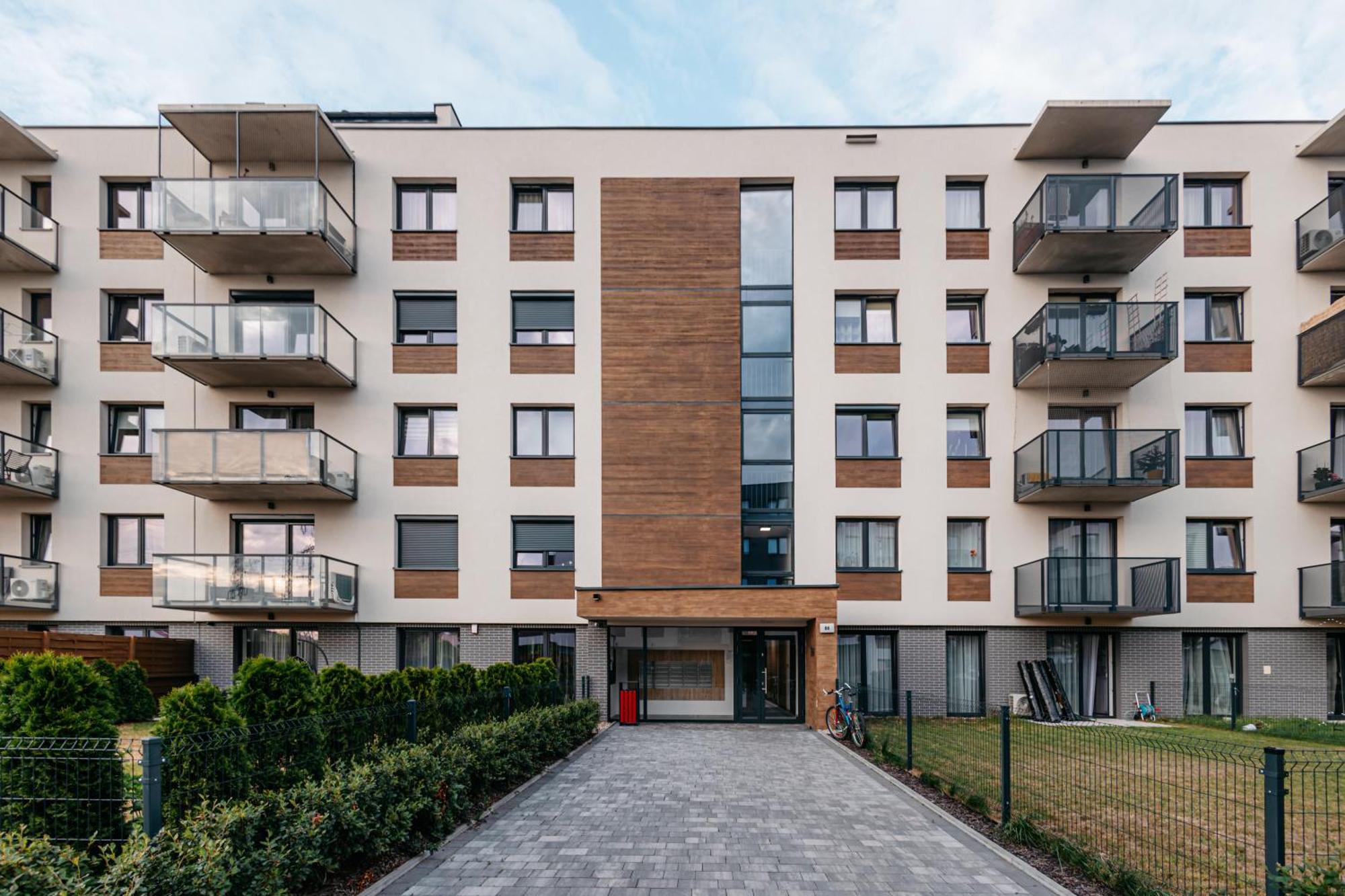 Leilighet Balcony & Parking, Modern Elegant Apartment! Near Tram